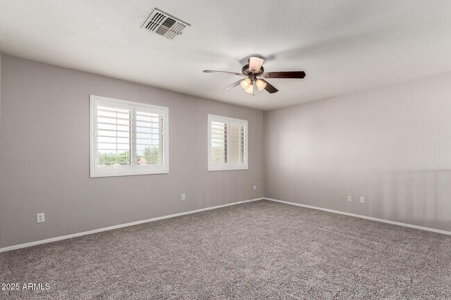 Building Photo - 3049 S Sierra Heights Cir