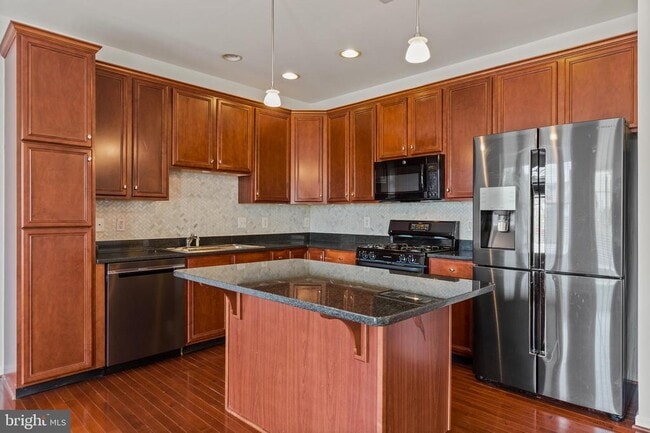 Building Photo - 22576 Welborne Manor Square