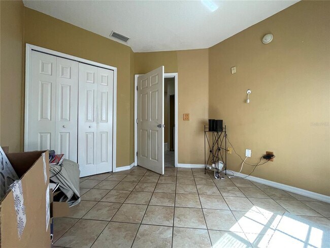 Building Photo - 6007 Skydale Way