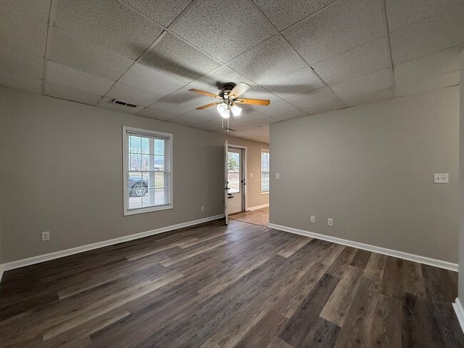 Building Photo - 270 Bailey St