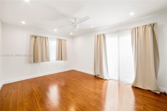 Building Photo - 5127 NW 102nd Ct