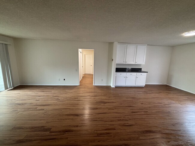 Building Photo - 2105 Grant Ave