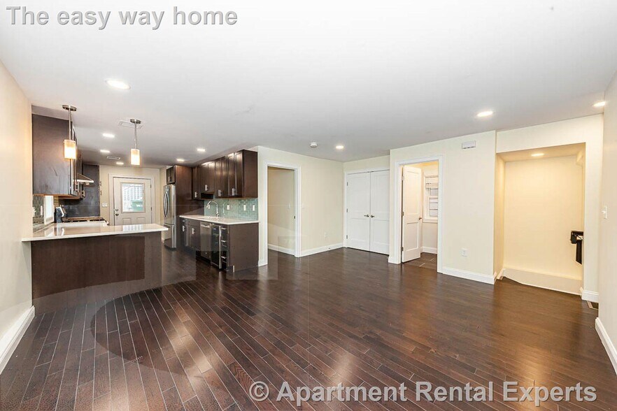 Building Photo - 28 Albion St