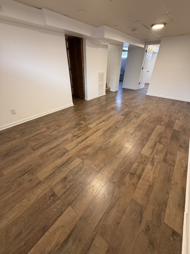 Building Photo - 4713 Diana Dr