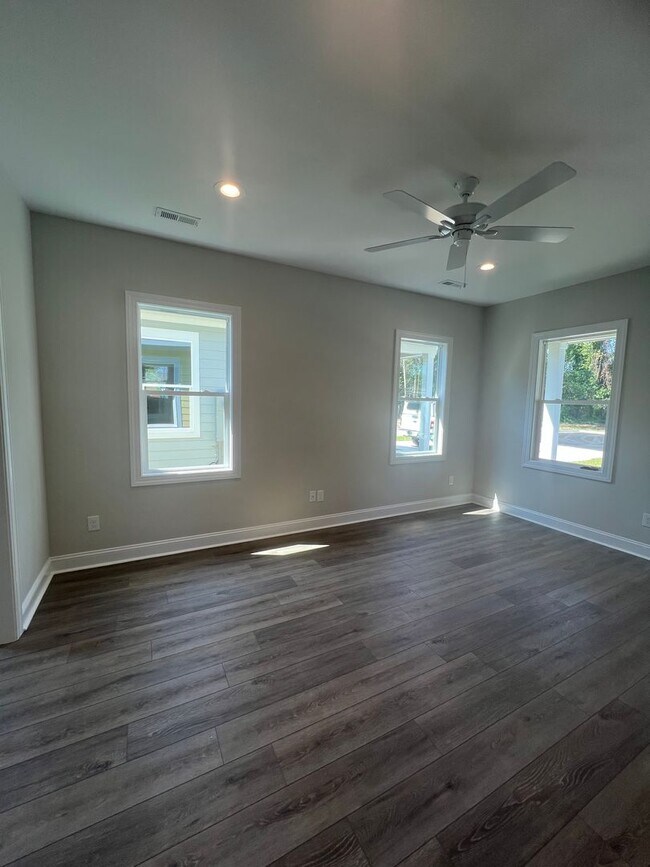Building Photo - New Construction 3 Bedroom Home