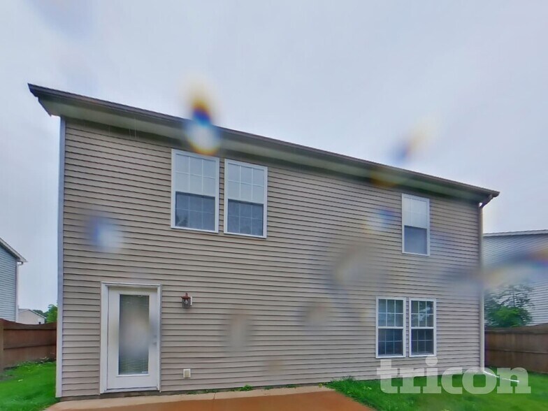Building Photo - 678 Runnymede Ct