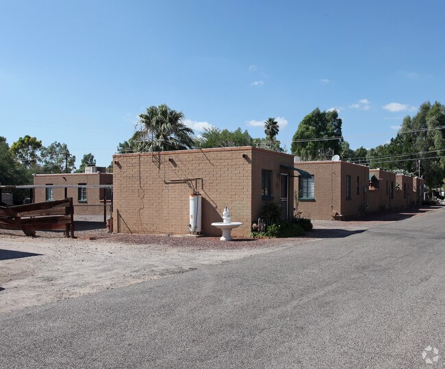 1102 E Limberlost Dr 1102 E Limberlost Dr Tucson AZ 85719 Apartment