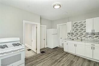 Building Photo - 3118 W 30th St