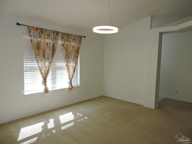 Building Photo - 5626 Rosebay St