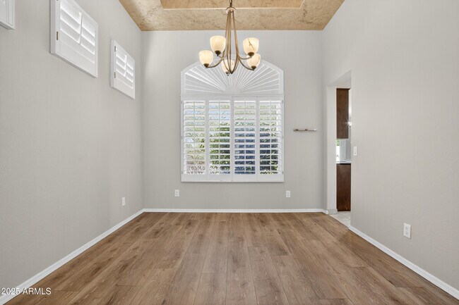 Building Photo - 4302 E Mossman Rd