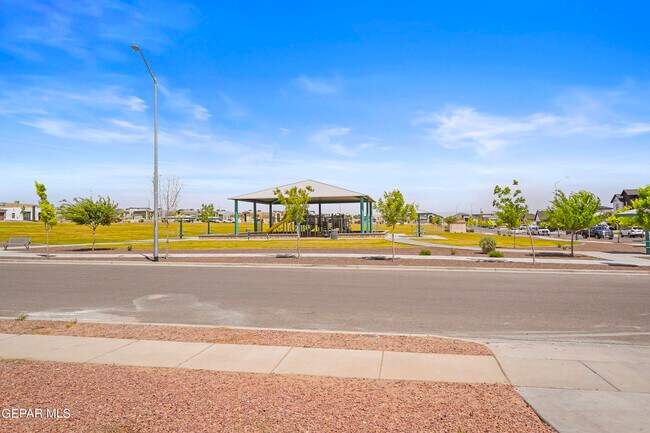 Building Photo - 12646 Amesbury