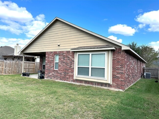 Building Photo - 5907 Turkey Creek