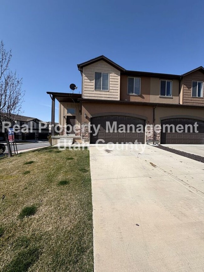 Building Photo - 2477 Garden Dr