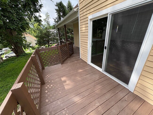 Building Photo - 4220 Burdette St