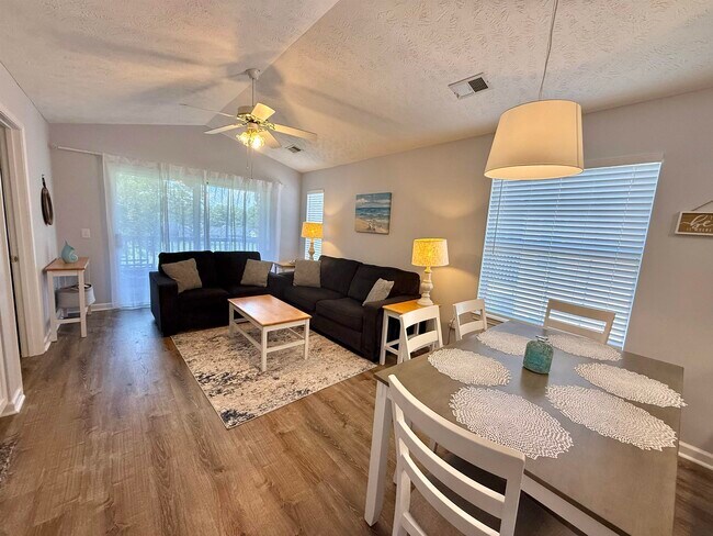 Building Photo - 619 Waterway Village Blvd