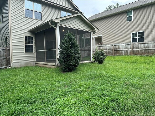 Building Photo - 919 Carolina Ave