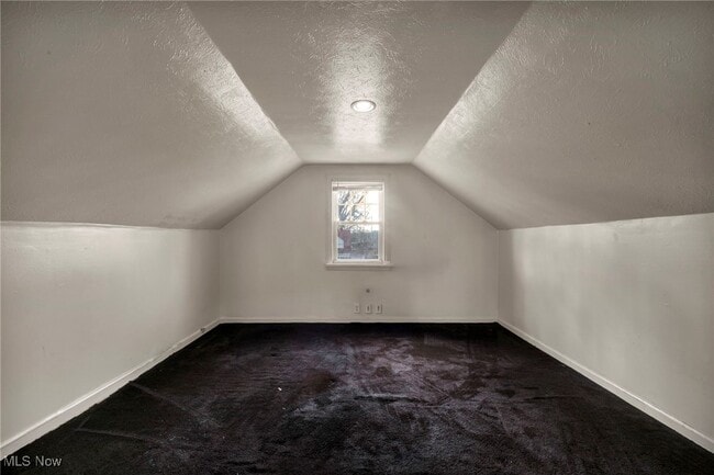 Building Photo - 10213 Dove Ave