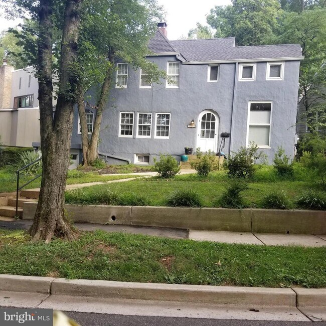 Building Photo - 4022 25th Rd N