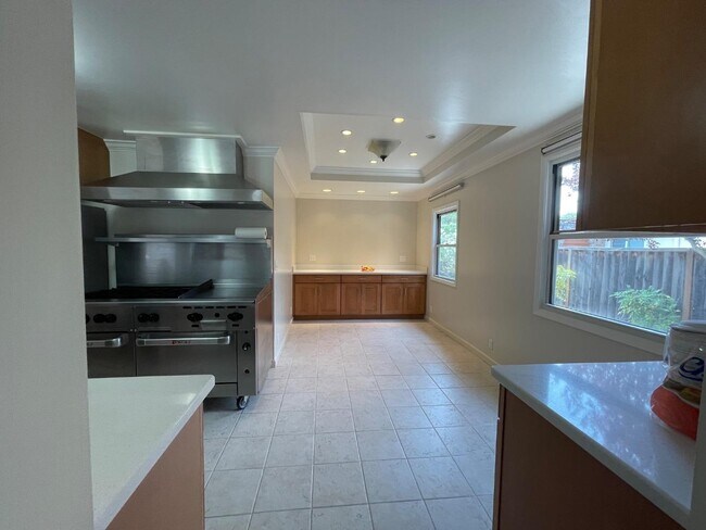 Building Photo - 14901 Nelson Way