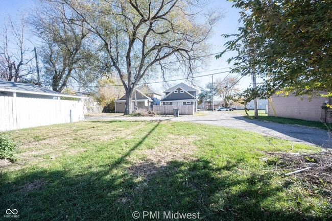 Building Photo - 423 Villa Ave