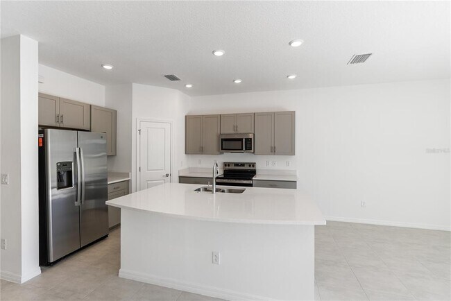 Building Photo - 15117 Cuzcorro Ct