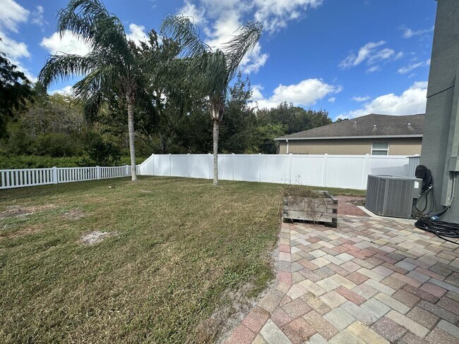 Building Photo - "Spacious 5-Bedroom Retreat with Scenic Views in The Verandahs!"