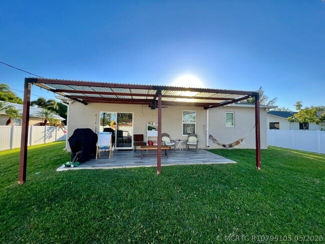 Building Photo - 1973 SW Libra Ln