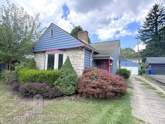 Building Photo - Beautiful home in Clintonville