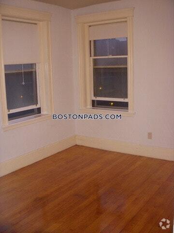 Building Photo - 46 Westland Ave