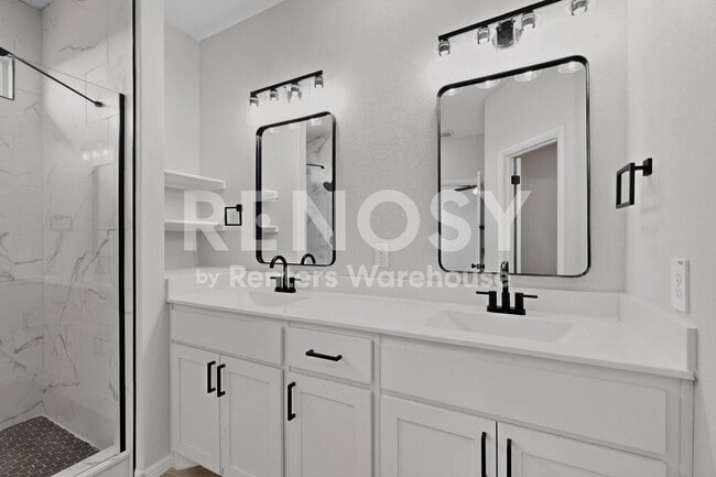 Building Photo - Completely Refreshed Fort Worth Home **** One month Rent Concession*****