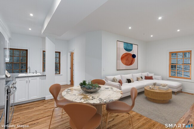 Building Photo - 2 Hollyhock Rd