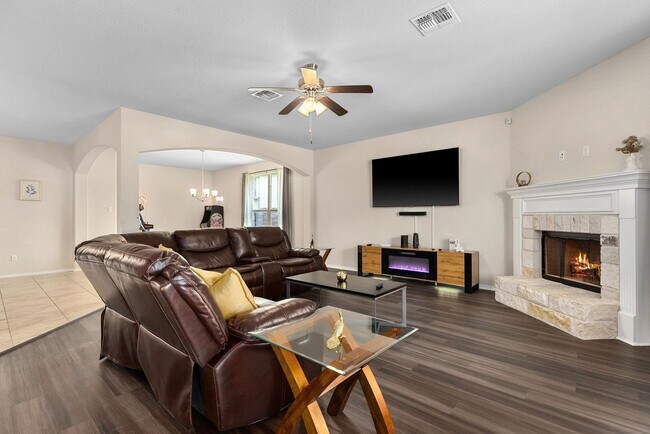 Building Photo - 4905 Ledgestone Trail