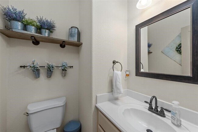 Building Photo - 20706 Stewart Crest Ln