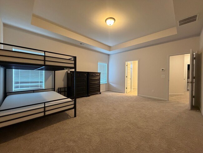 Building Photo - 26 Busby Dr SE