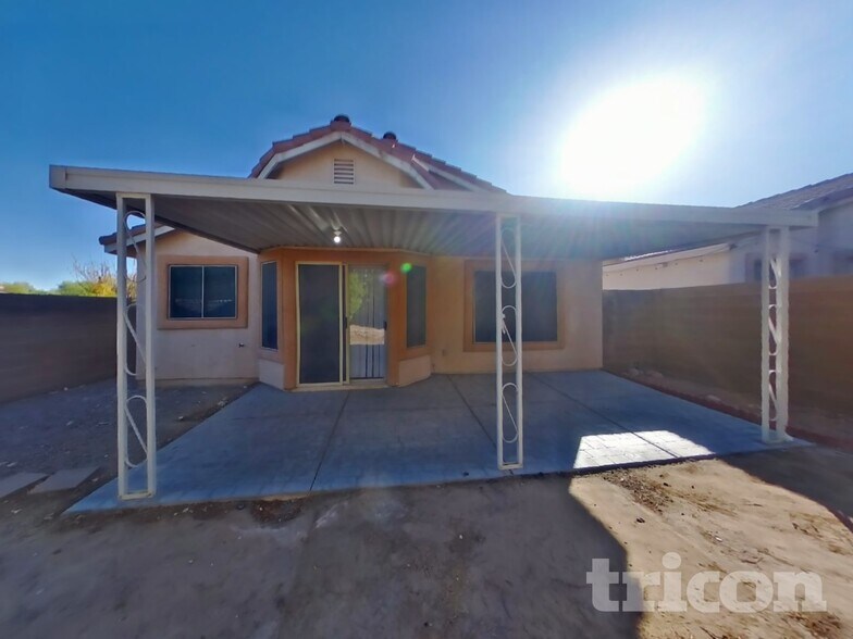 Building Photo - 11049 Zampino St