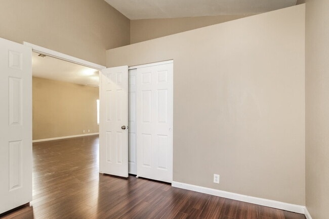 Building Photo - 19415 N 77th Ave