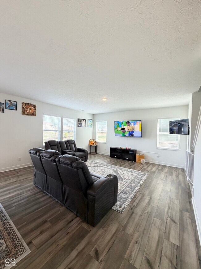 Building Photo - 1208 Taggart Wy