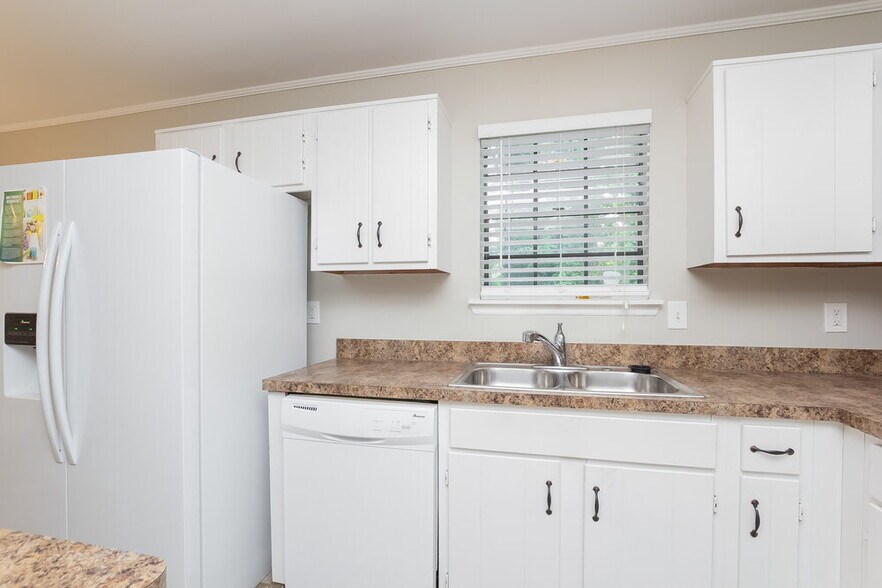 Building Photo - 5147 Rails Way