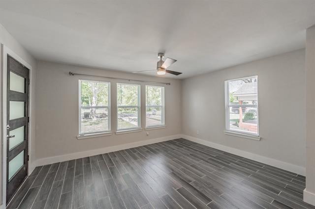 Building Photo - 916 S Rosemont Ave