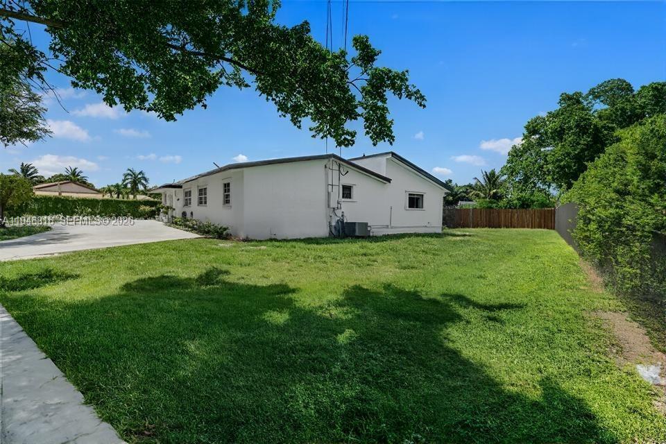 Building Photo - 10351 SW 49th St