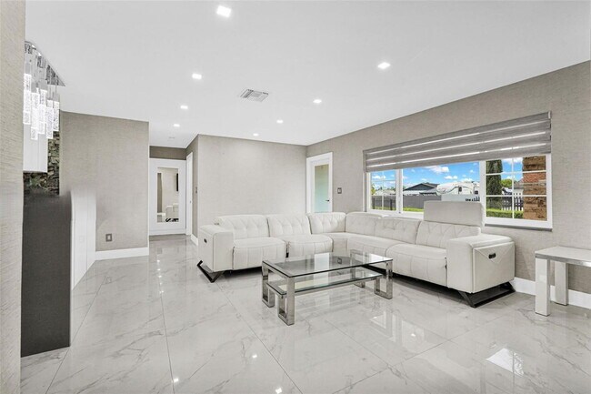 Building Photo - Southwest 133rd Court, Miami, FL 33175 - 3...