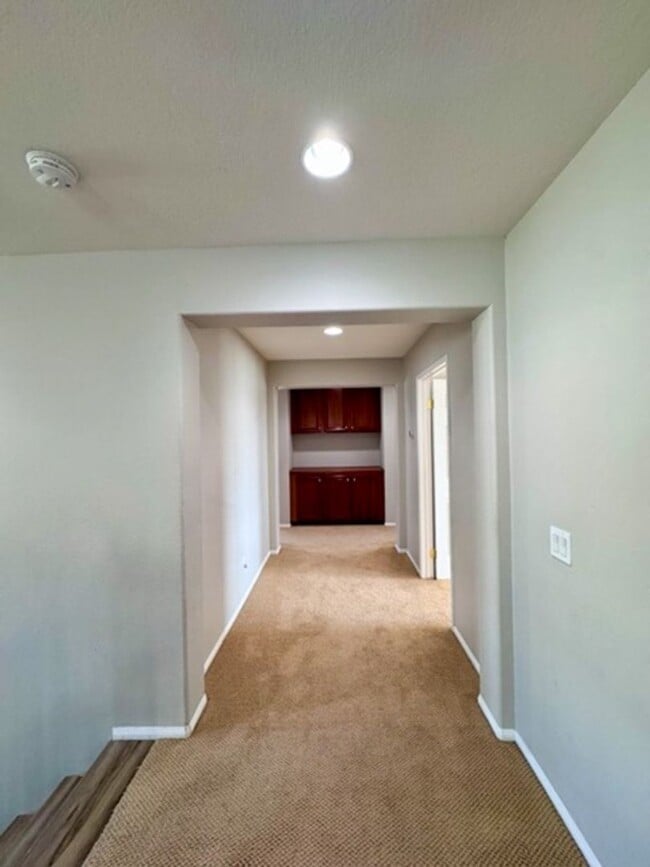 Building Photo - Oversized 5 bedroom Copper Canyon Murrieta...