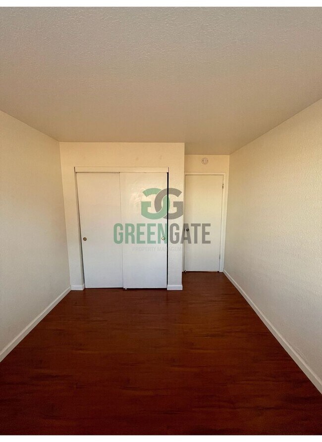 Building Photo - 177-179 Manzanita Lane