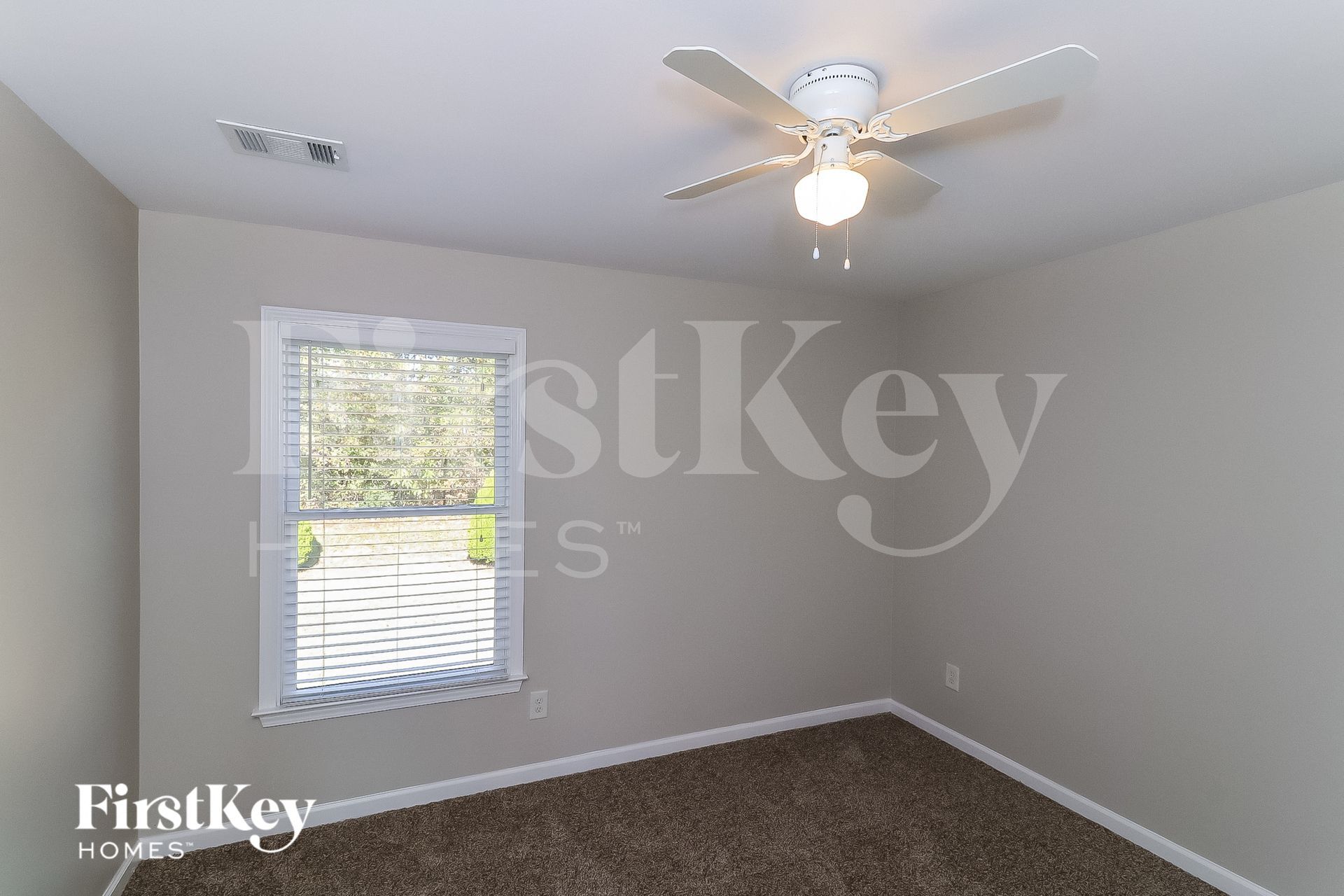 Building Photo - 2102 Shin Ct NE