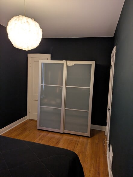 Building Photo - 2506 N Avers Ave