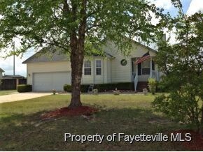Building Photo - HUGE DETACHED GARAGE with 12' Door! 3 Bed/...