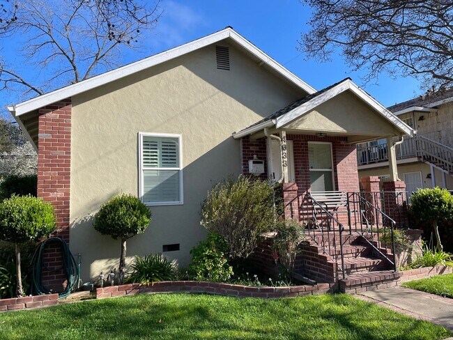 Building Photo - Beautiful Single Family Home Across the Street from the UCD Med Center