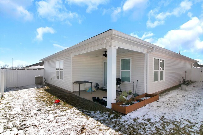 Building Photo - 110 War Admiral Ct