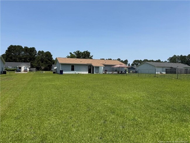 Building Photo - 203 Centipede Ln