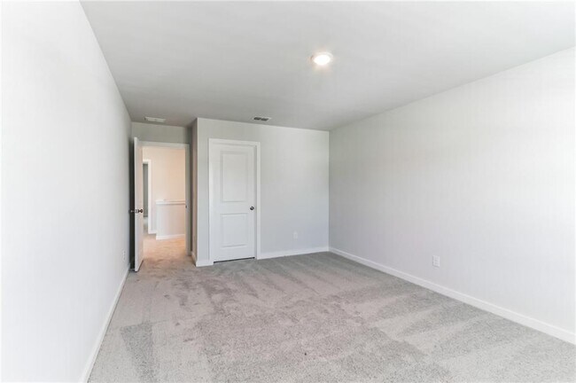 Building Photo - 727 Ruddy Dr